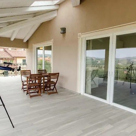 Langhe - アパート