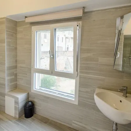 Langhe - アパート モンドヴィ