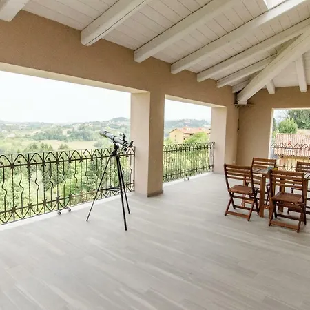 Langhe - アパート